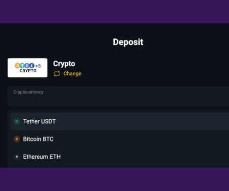 The image shows the deposit process at SpinsUp: Choosing cryptocoins