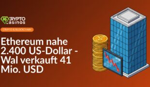 Glas-Büroturm neben großem Münzstapel und digitalem Bildschirm mit fallendem Kursdiagramm in Rot.