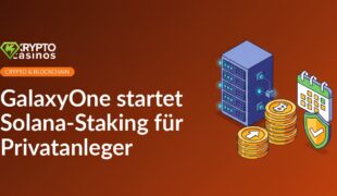 Gestapelte Server mit vernetzten Knoten, goldene Münzen und Pfeil nach oben, Kalender und Schild mit Häkchen.