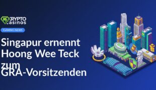 Portät von Hoong Wee Teck vor einem Gebäude mit singapurischer Flagge im Hintergrund.