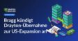 Zwei Bürogebäude verbunden durch großen Pfeil, unterschriebener Vertrag mit Stift, Prepaid-Karte mit Geldscheinen.