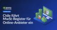 Laptop mit geöffnetem Steuerformular, daneben Steuerdokumente und eine chilenische Flagge auf Holztisch liegen