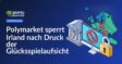 Computerbildschirm mit Verbotssymbol, Regierungsgebäude mit Schild und Europas Karte mit Vorhängeschloss vor grauem Hintergrund